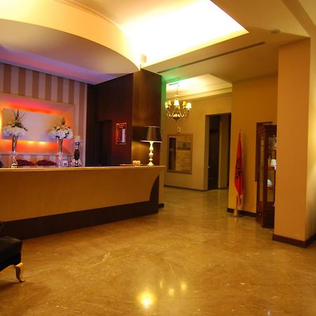 Hotel Doro City Tiranë Ngoại thất bức ảnh