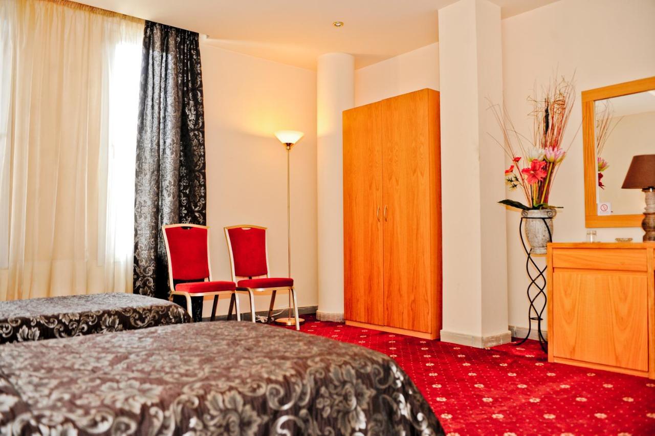 Hotel Doro City Tiranë Ngoại thất bức ảnh