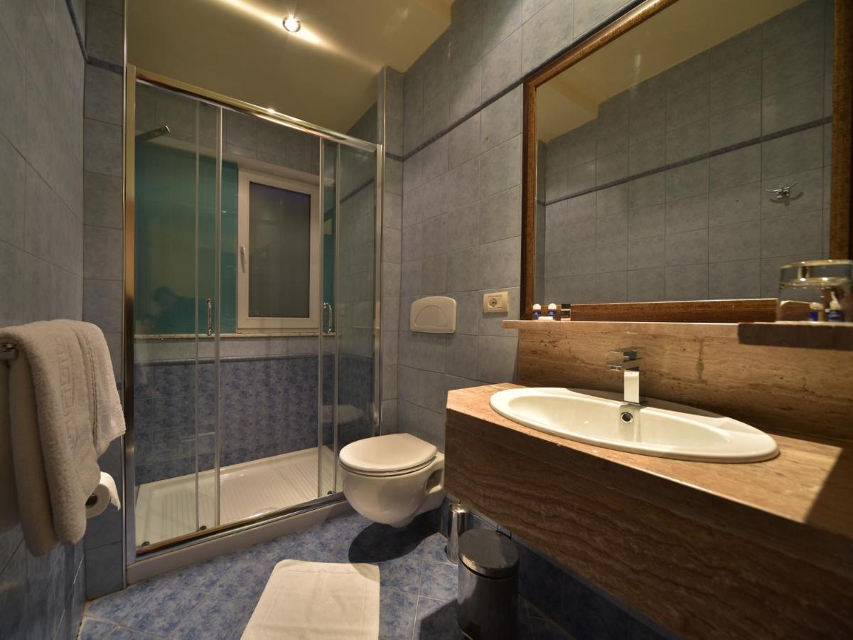 Hotel Doro City Tiranë Ngoại thất bức ảnh