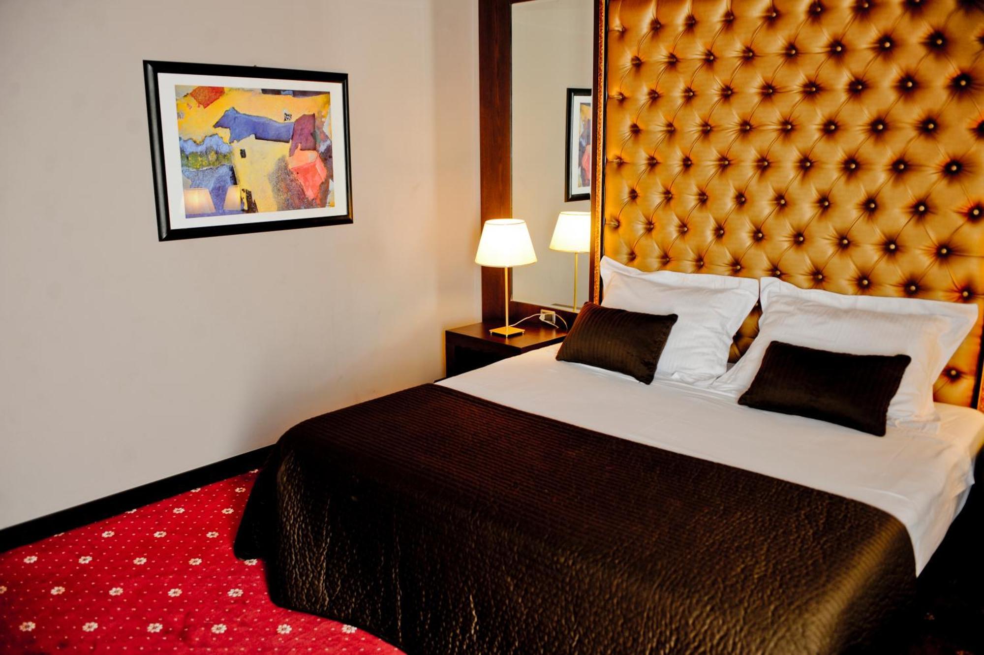 Hotel Doro City Tiranë Ngoại thất bức ảnh