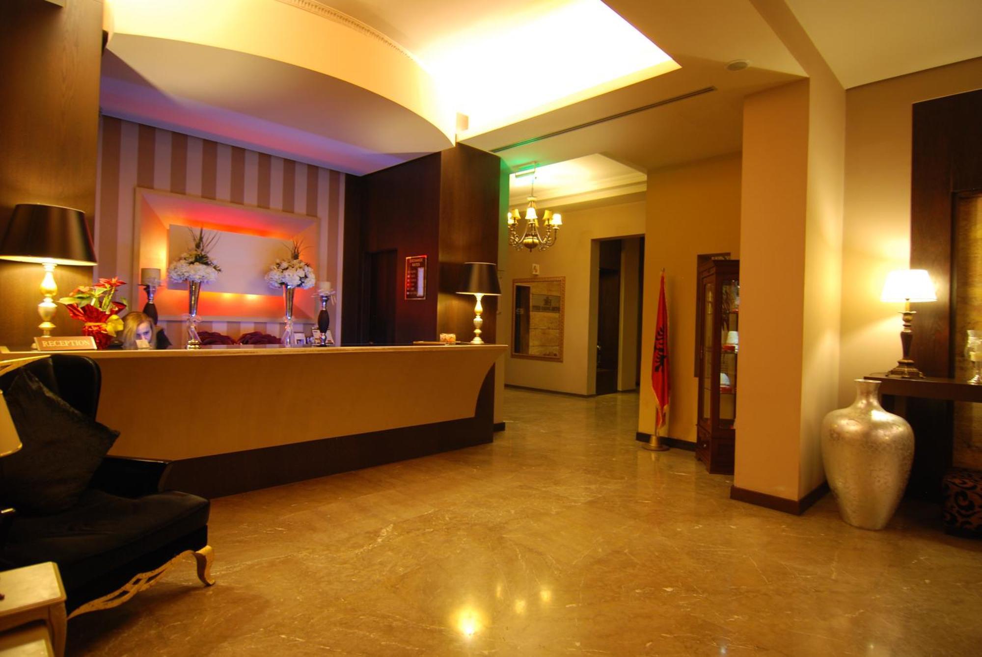 Hotel Doro City Tiranë Ngoại thất bức ảnh