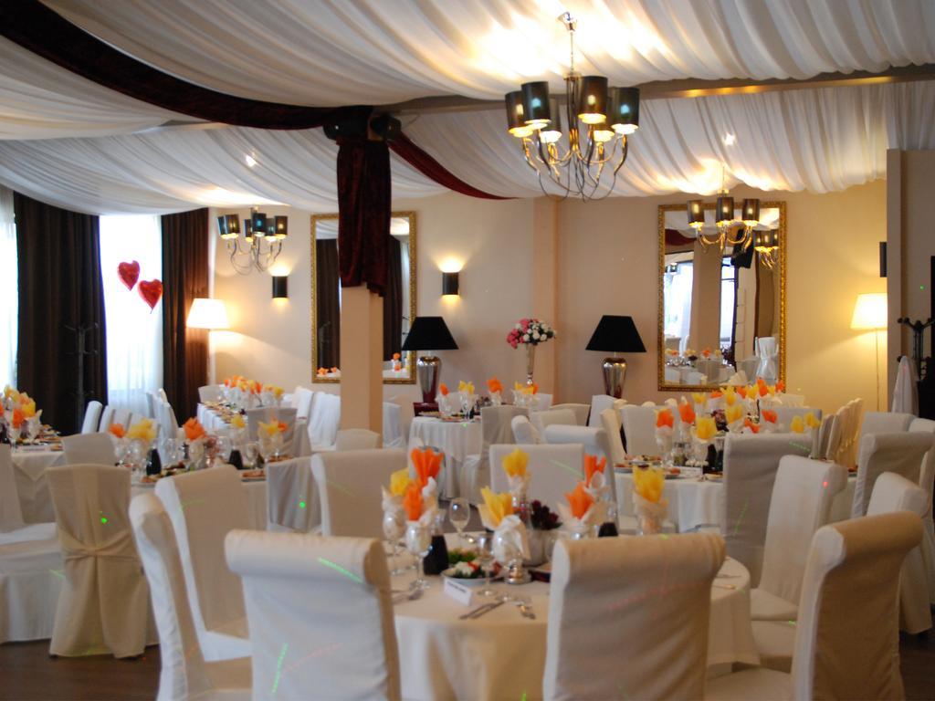 Hotel Doro City Tiranë Ngoại thất bức ảnh