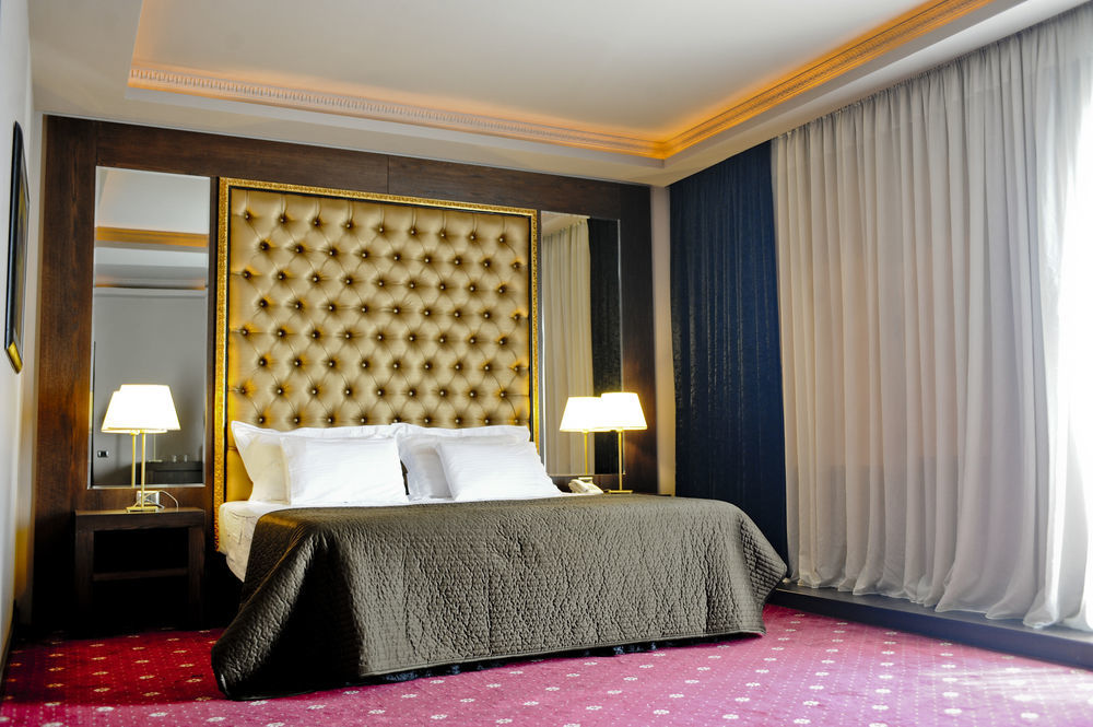Hotel Doro City Tiranë Ngoại thất bức ảnh