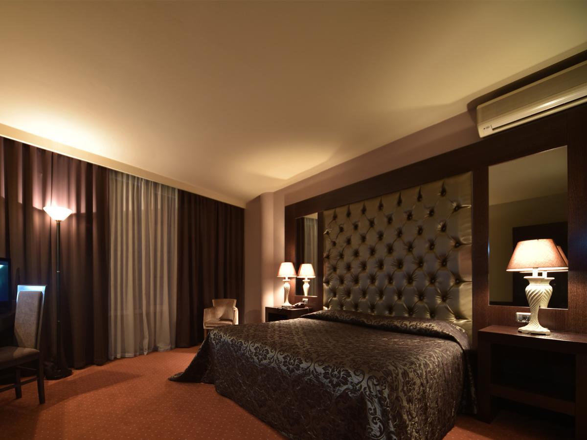 Hotel Doro City Tiranë Ngoại thất bức ảnh