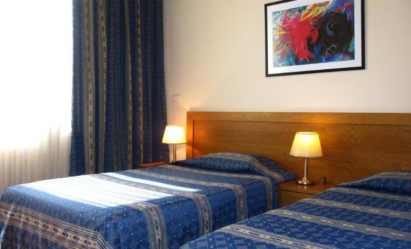 Hotel Doro City Tiranë Ngoại thất bức ảnh
