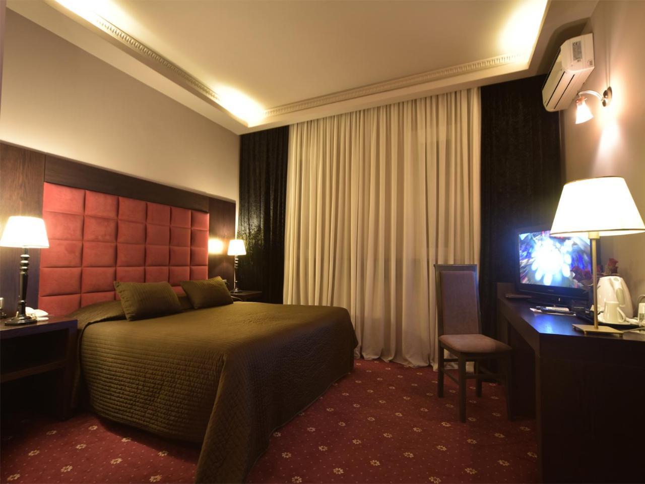 Hotel Doro City Tiranë Ngoại thất bức ảnh